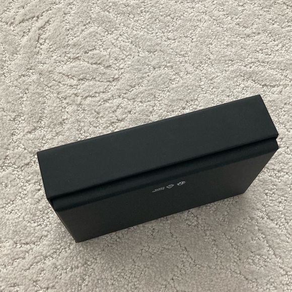 Authentic Chanel gift box - Picture 2 of 4